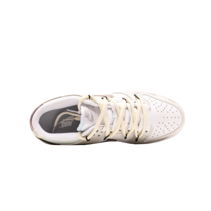 DK beige spots dye the streets