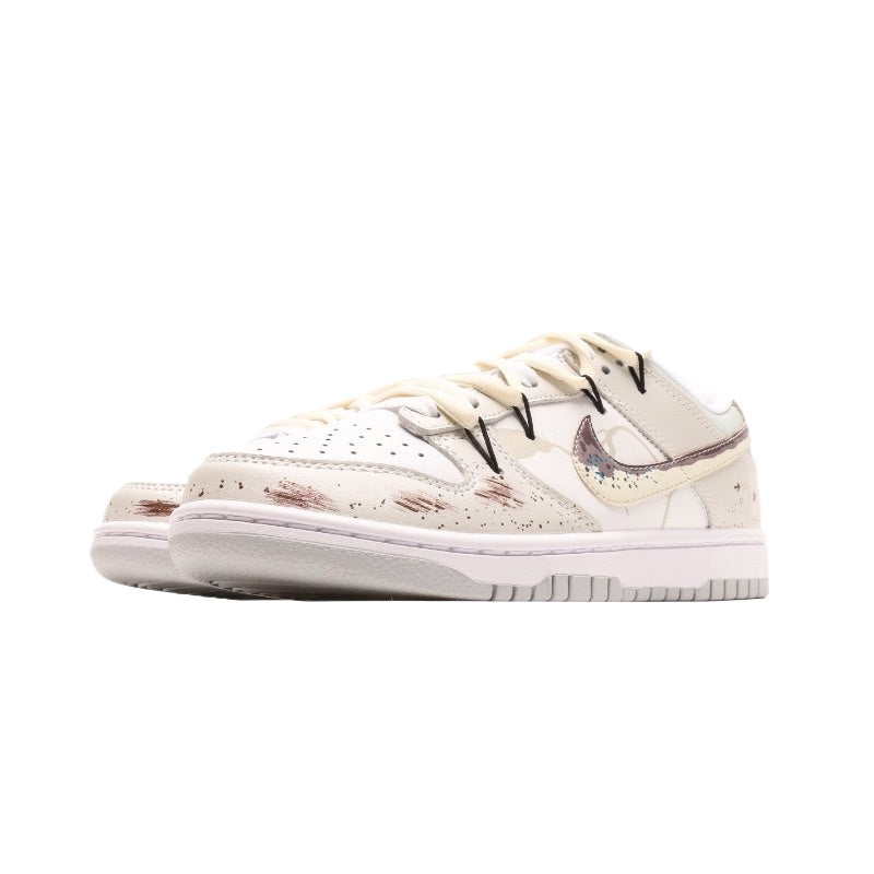 DK beige spots dye the streets